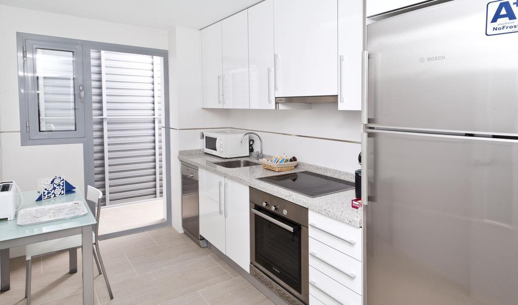 Vistamar Luxury Apartments By Dlv Вильяхойоса Номер фото